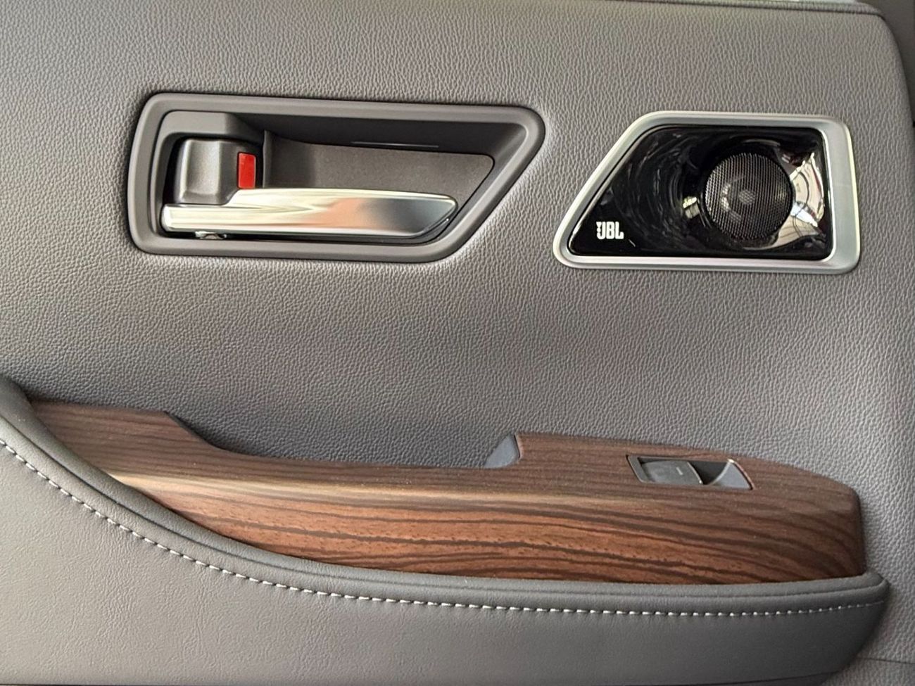 تويوتا لاند كروزر VX 4.0 V6 FULL OPTION **EXPORT ONLY**التصدير فقط خارج الخليج***