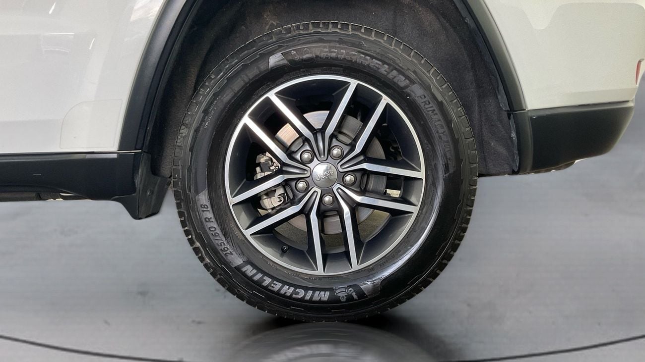 جيب جراند شيروكي Limited | upto AED 20,000 Ramadan Discount | شامل الضمان | 0 ﺪﻔﻋﺓ ﺃﻮﻟﻯ