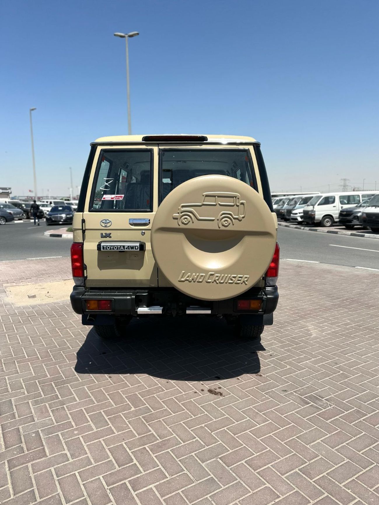 تويوتا لاند كروزر 70 هاردتوب ديزل خمس ابواب