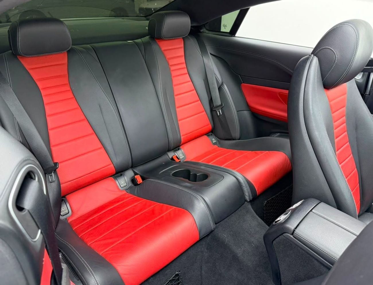 مرسيدس بنز E200 AMG 2020 Mercedes Benz E200 Coupe, Warranty, Full Service History, Excellent Condition, GCC