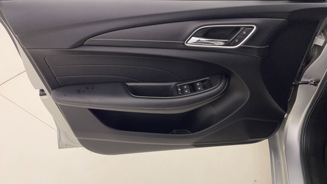 أم جي 5 LUXURY 1.5 | بدون دفعة مقدمة | اختبار القيادة في المنزل