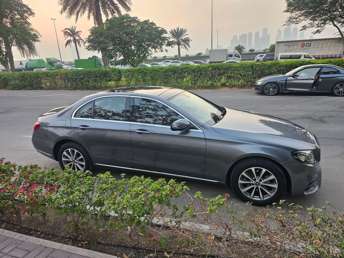 مرسيدس بنز E200