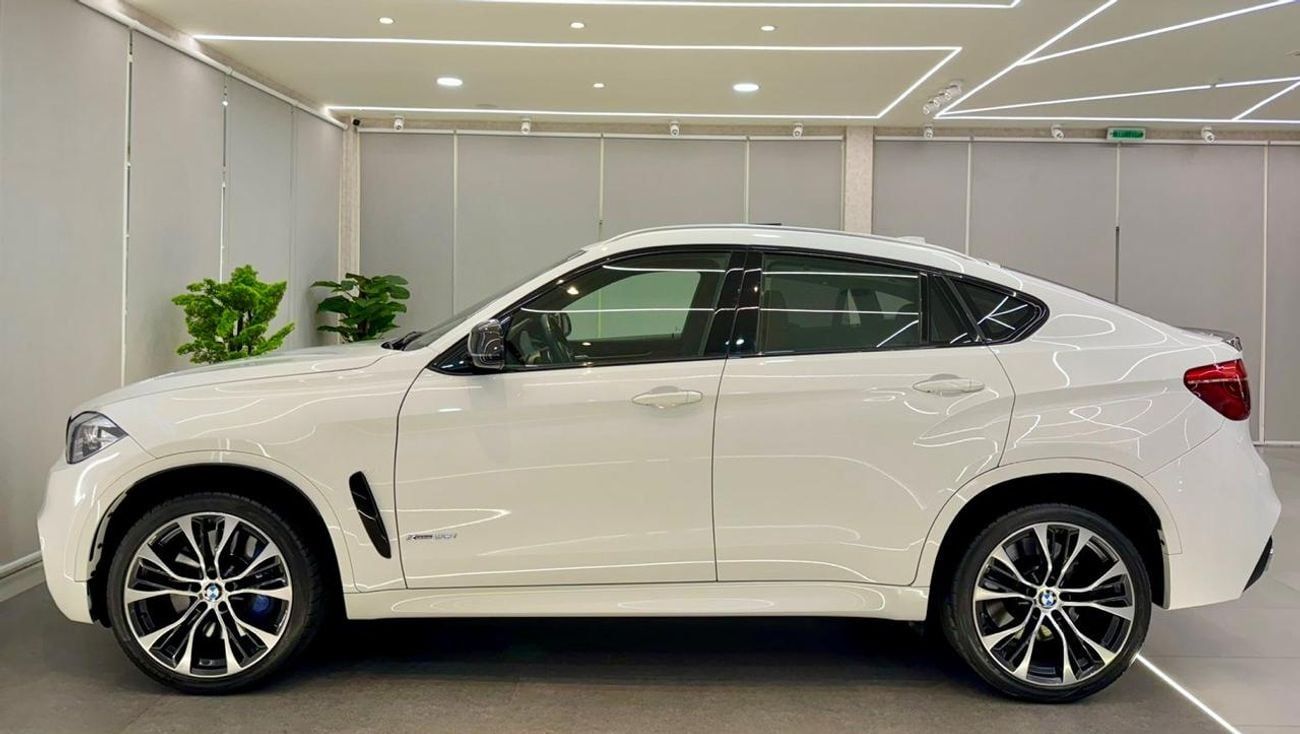 BMW X6 40i Luxury 3.0L LOVELY BMW X6 V6 || TOP RANGE || M_KIT || GCC || LIKE NEW || SCREENS II LOW MILEAGE