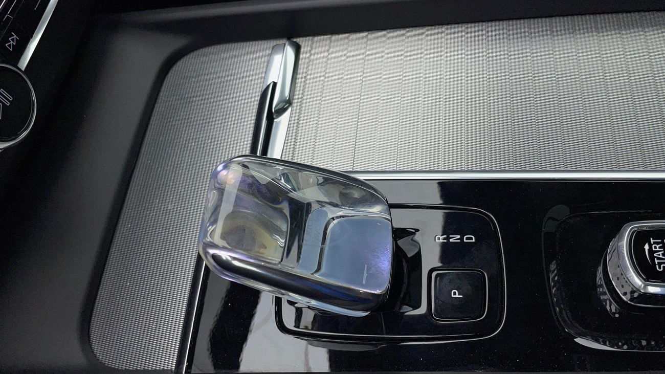 Volvo XC60 B5 ULTIMATE DARK AWD 2 | Zero Down Payment | Home Test Drive