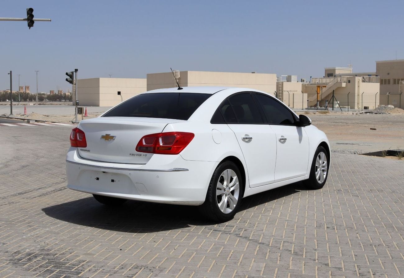 شيفروليه كروز شيفورليه كروز 2017 فل أوبشن  خليجى بدون حوادث بحاله ممتازه ممشى 102000 KM بمحرك 1.8سى سى وبسعر 25000