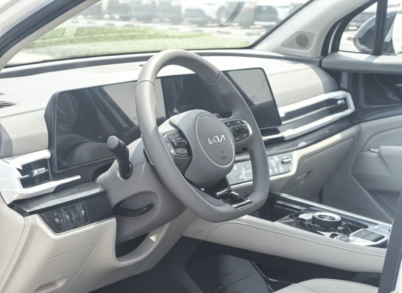 كيا سبورتيج DLX 2025 KIA SPORTAGE 1.5L PREMIUM PETROL FULL OPTION WITH POWER SEAT,WIRELESS CHARGER,POWER TRUNK,3