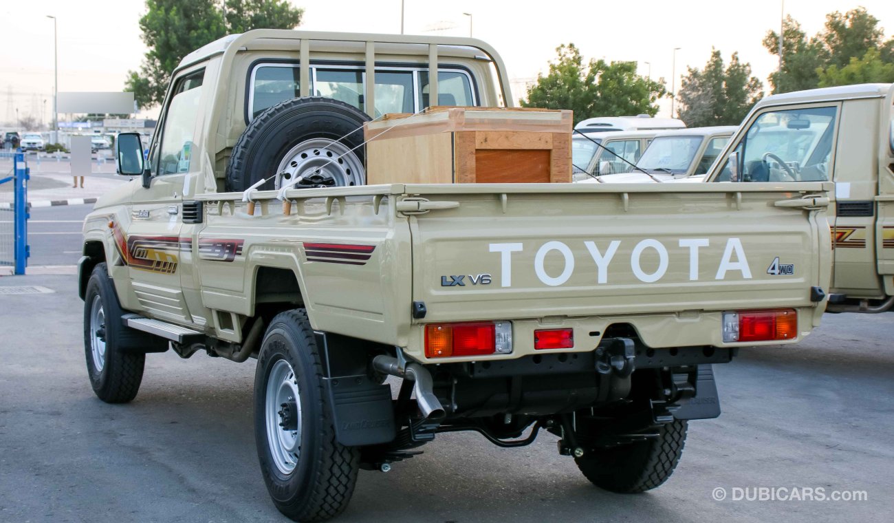 Toyota Land Cruiser Pick Up تويوتا لاندكروزر LX V6 4.0L - diff lock - winch