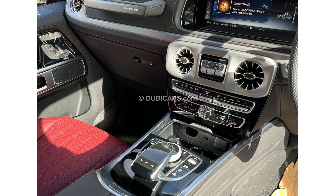 Mercedes-Benz G 63 AMG RIGHT HAND DRIVE