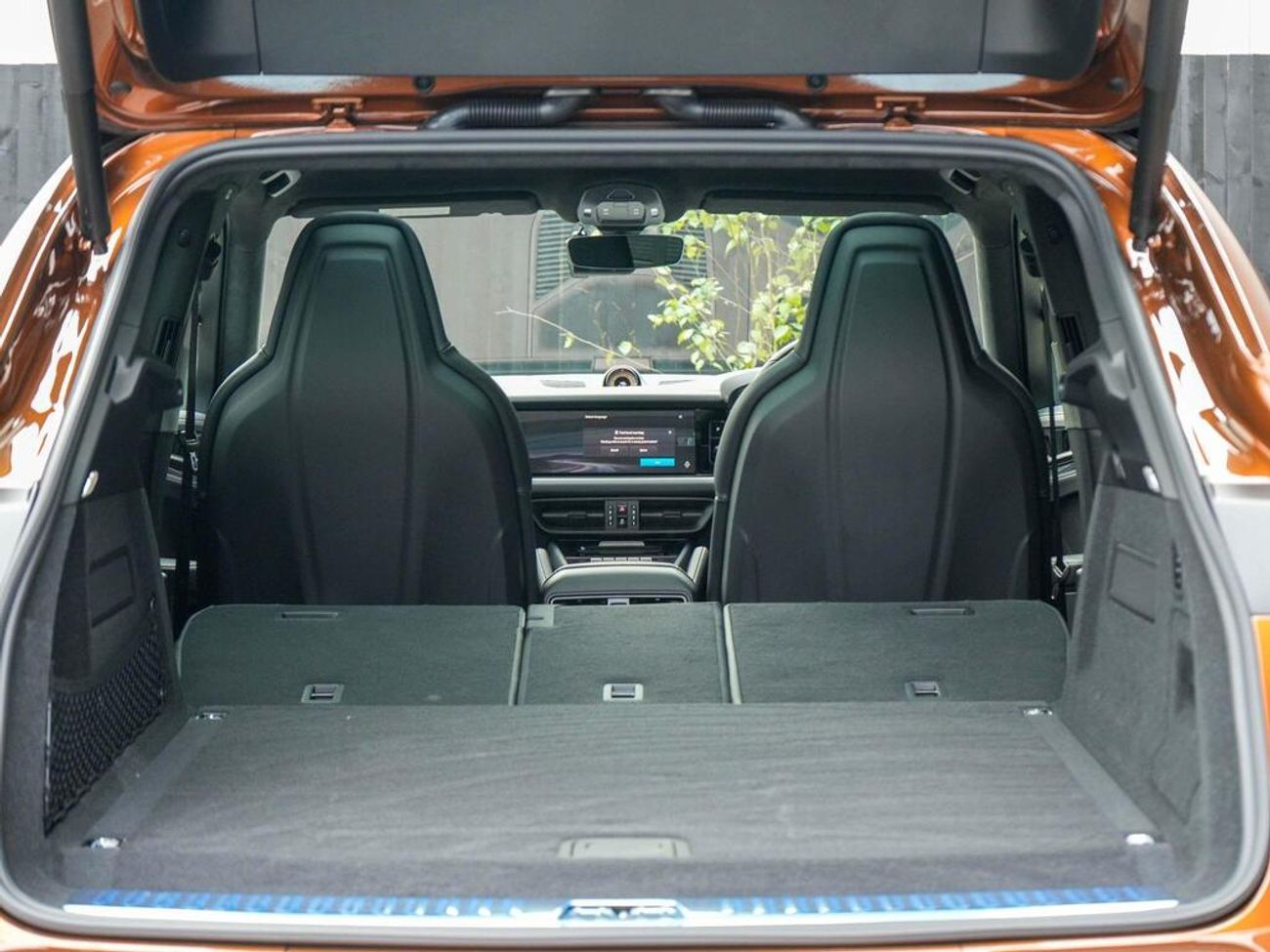 Porsche Cayenne E-Hybrid Coupe 4.0 V8 E-Hybrid 25.9kWh Turbo TiptronicS 4WD Euro 6 (s/s) 5dr (EXPORT ONLY)