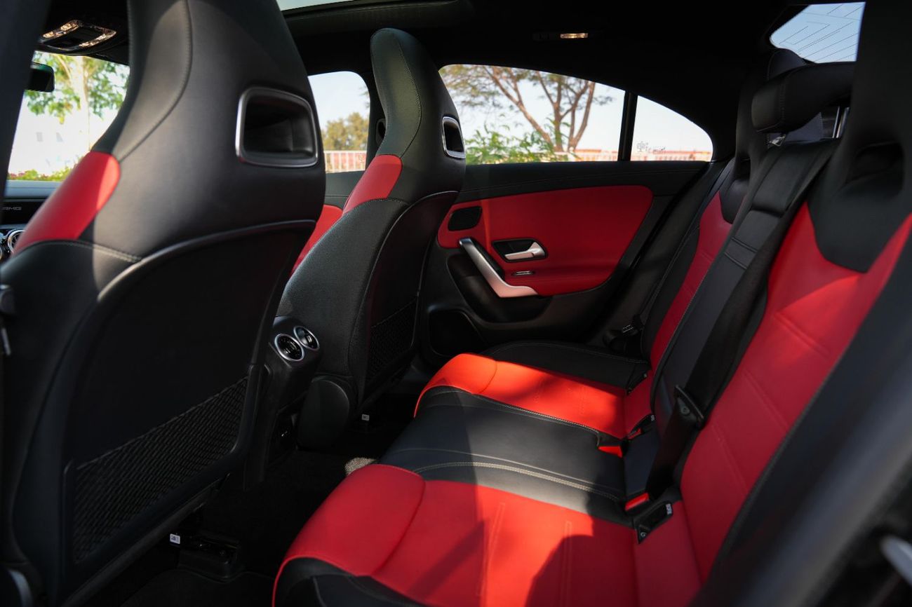 مرسيدس بنز CLA 35 AMG 4MATIC 2021!! GCC SPECS!! LOW MILEAGE!! FULL SERVICE HISTORY FROM THE DEALER