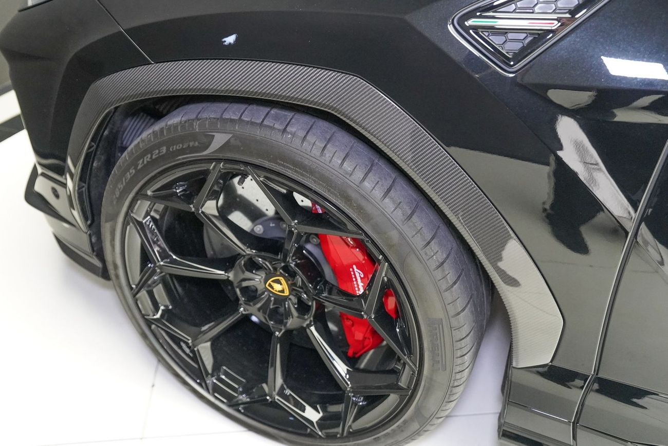 لامبورغيني اوروس 4.0T V8 Performante