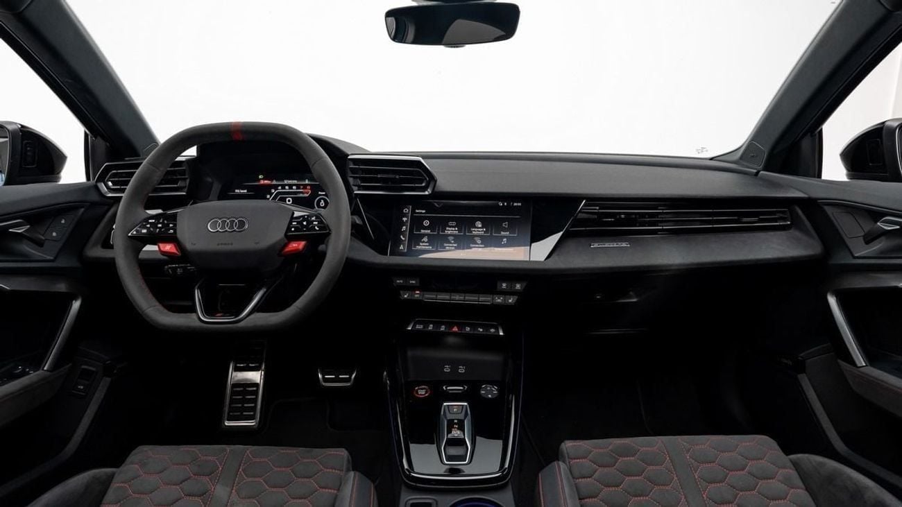 أودي RS3 STANDARD - 2025 - Euro Specs - Under Dealer Service Contract