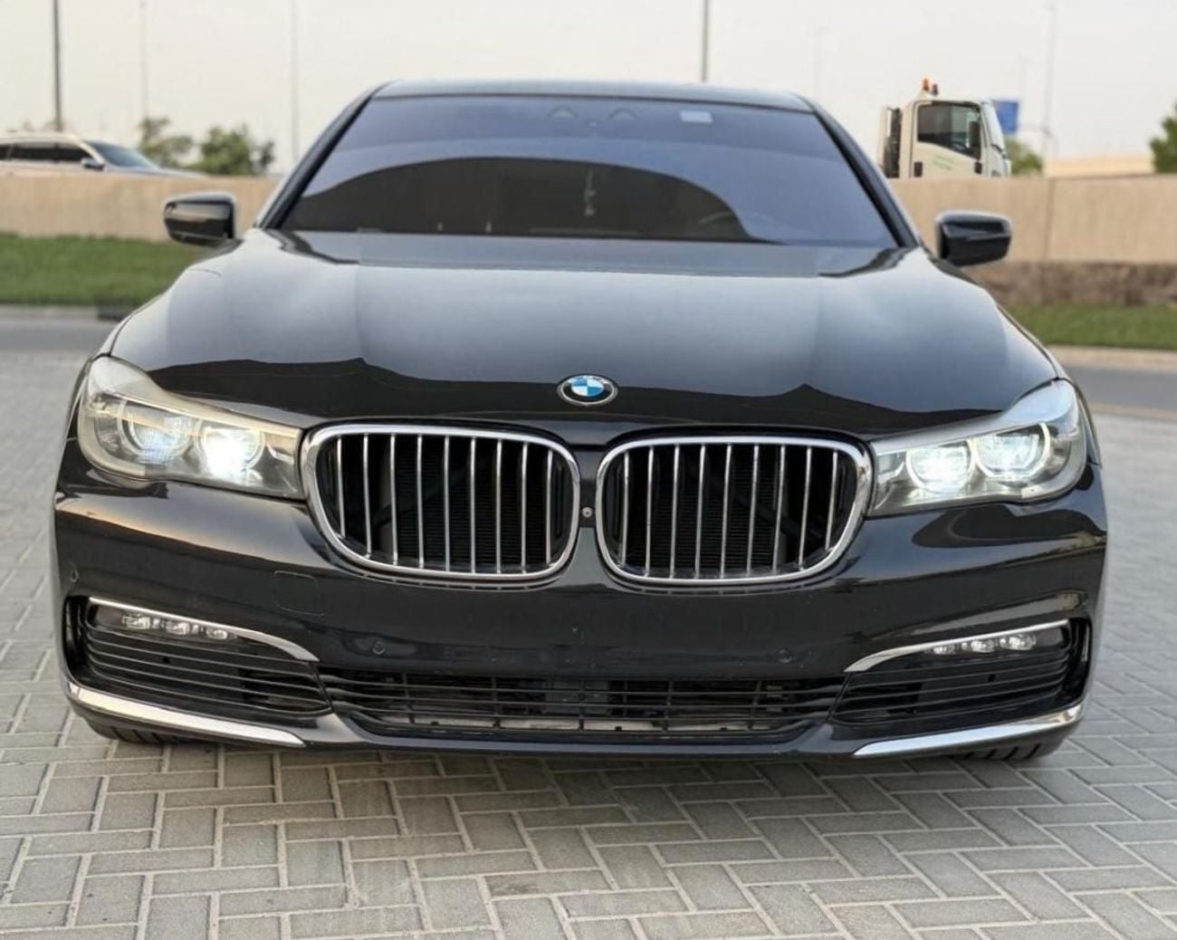 BMW 740Li M SPORT PACK