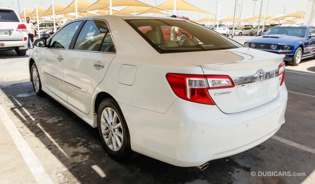 Toyota Camry SE