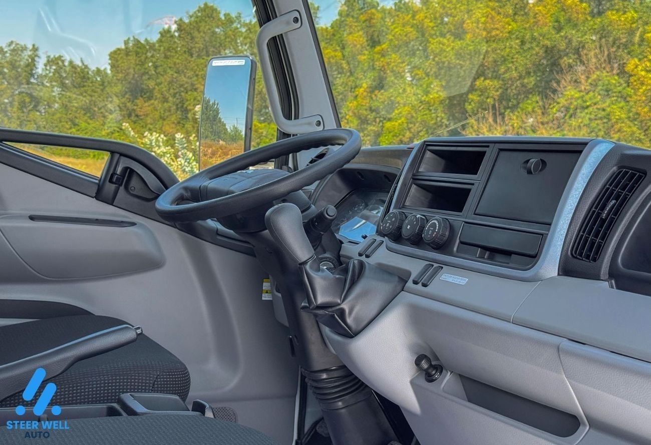 ميتسوبيشي فوسو كانتير 2024 Manual Transmission - Diesel Eng Japanese fitted -GCC Specs - Ready to Drive