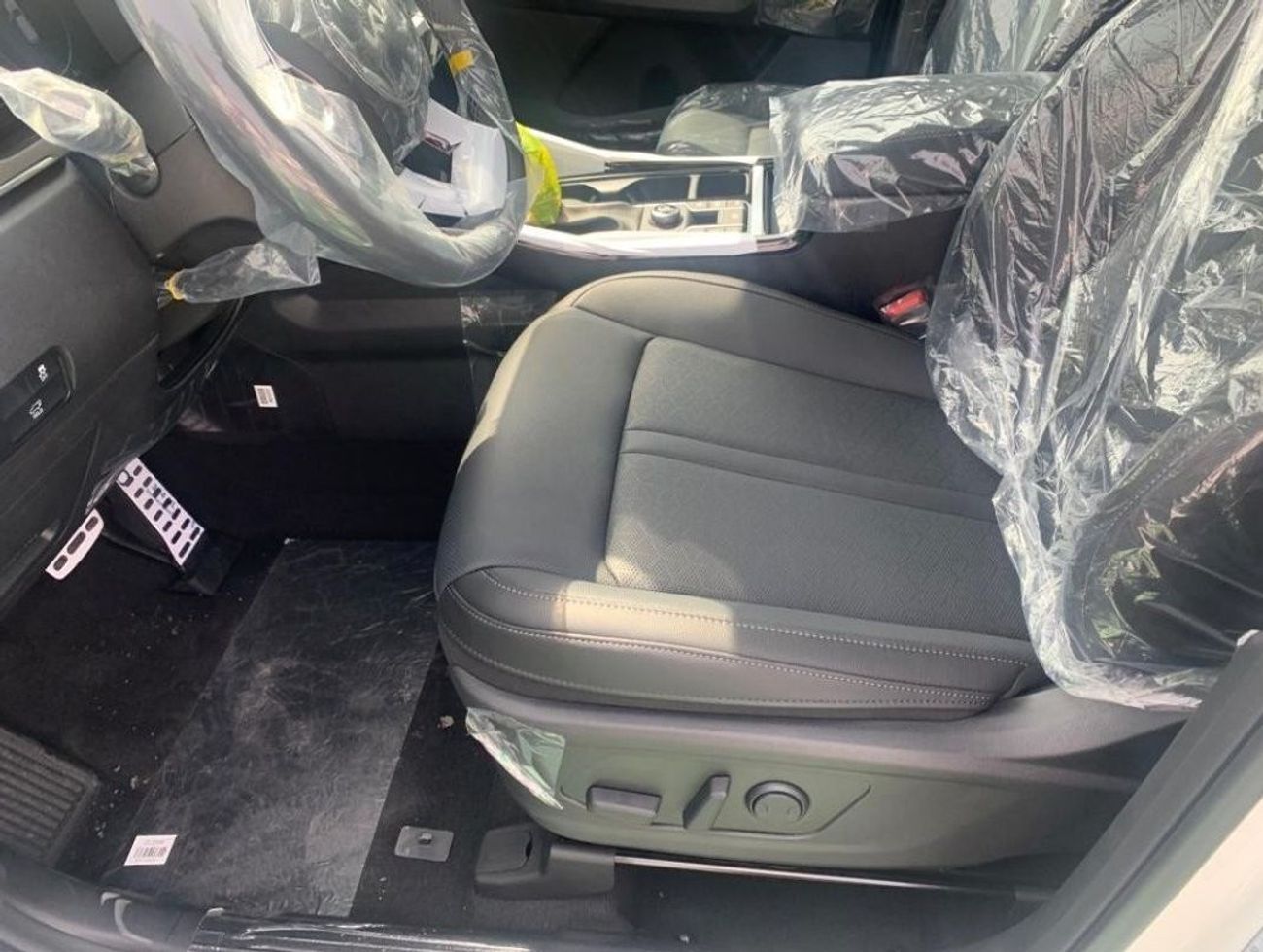 كيا سورينتو Std 2.5L FWD