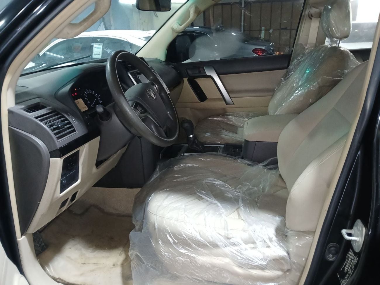Toyota Prado TX-L 2.7L v4 petrol Engine Colour Black Transmission Automatic Interior Beige Leather seats 7seats back C