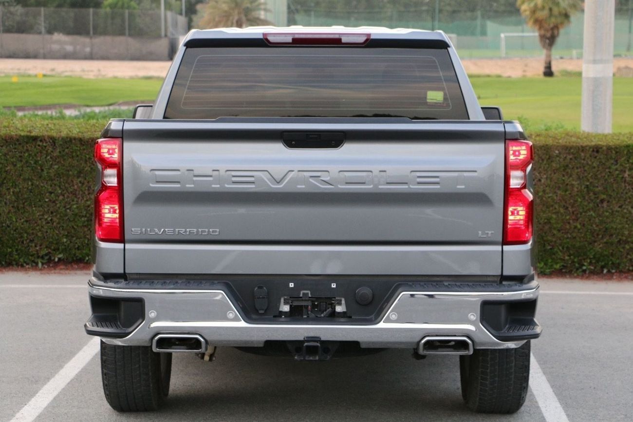 Chevrolet Silverado CHEVROLET SILVERADO 2021 LT GCC UNDER WARRANTY 4 door