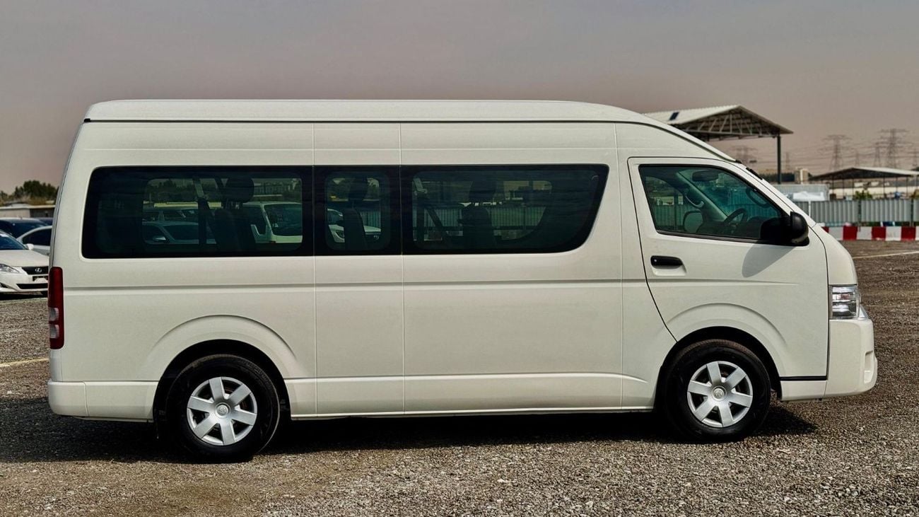 Toyota Hiace 2.7L PETROL ENGINE | RHD | 2017 | AUTOMATIC TRANSMISSION | 9+ Seats [Good Condition]
