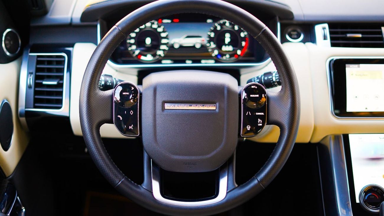 Land Rover Range Rover Sport HSE 3.0L (340 HP) 2019 Range Rover HSE Sport V6 / Law Mileage (49,000 Km) / Clean Title