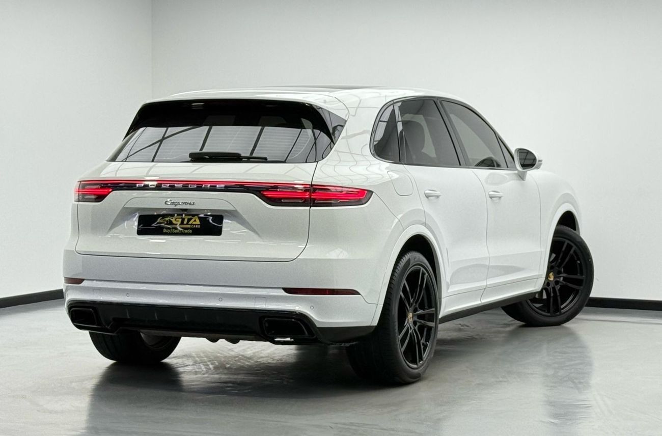Porsche Cayenne Std 3.0L (340 HP) 2018 Porsche Cayenne, Warranty, Sport Chrono Package, Excellent Condition, GCC
