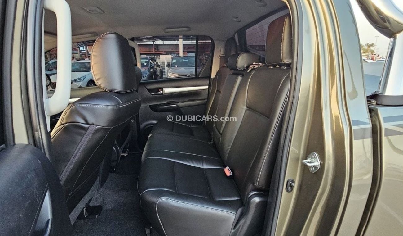 Toyota Hilux MODIFIED TO ROCO | ROLL BAR | RIGHT-HAND-DRIVE | CRUISE CONTROL | BOOT COVER