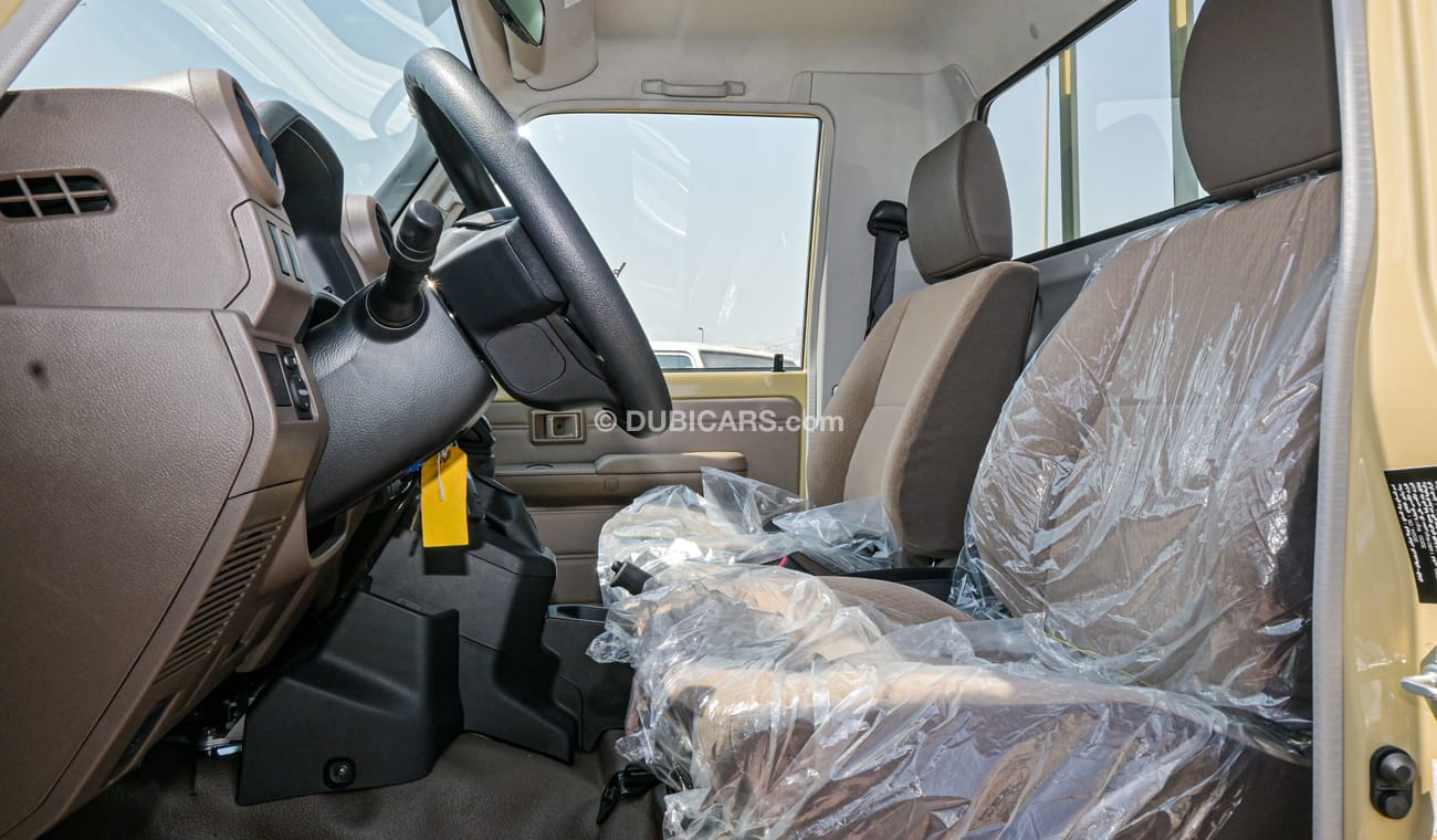 Toyota Land Cruiser Pick Up LC79 SC 4.0L AT YM 2024