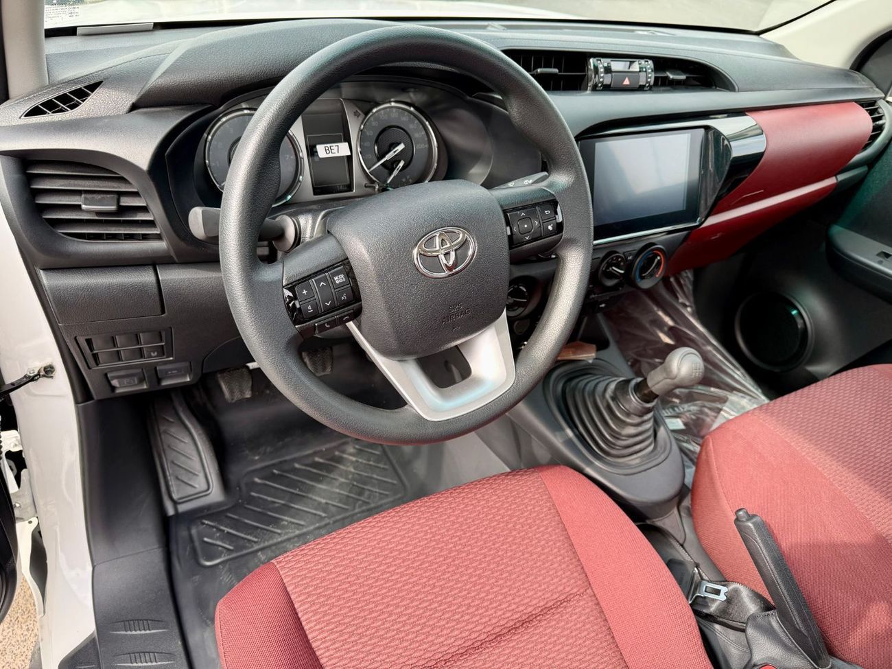 تويوتا هيلوكس GLS 2.7L 4WD