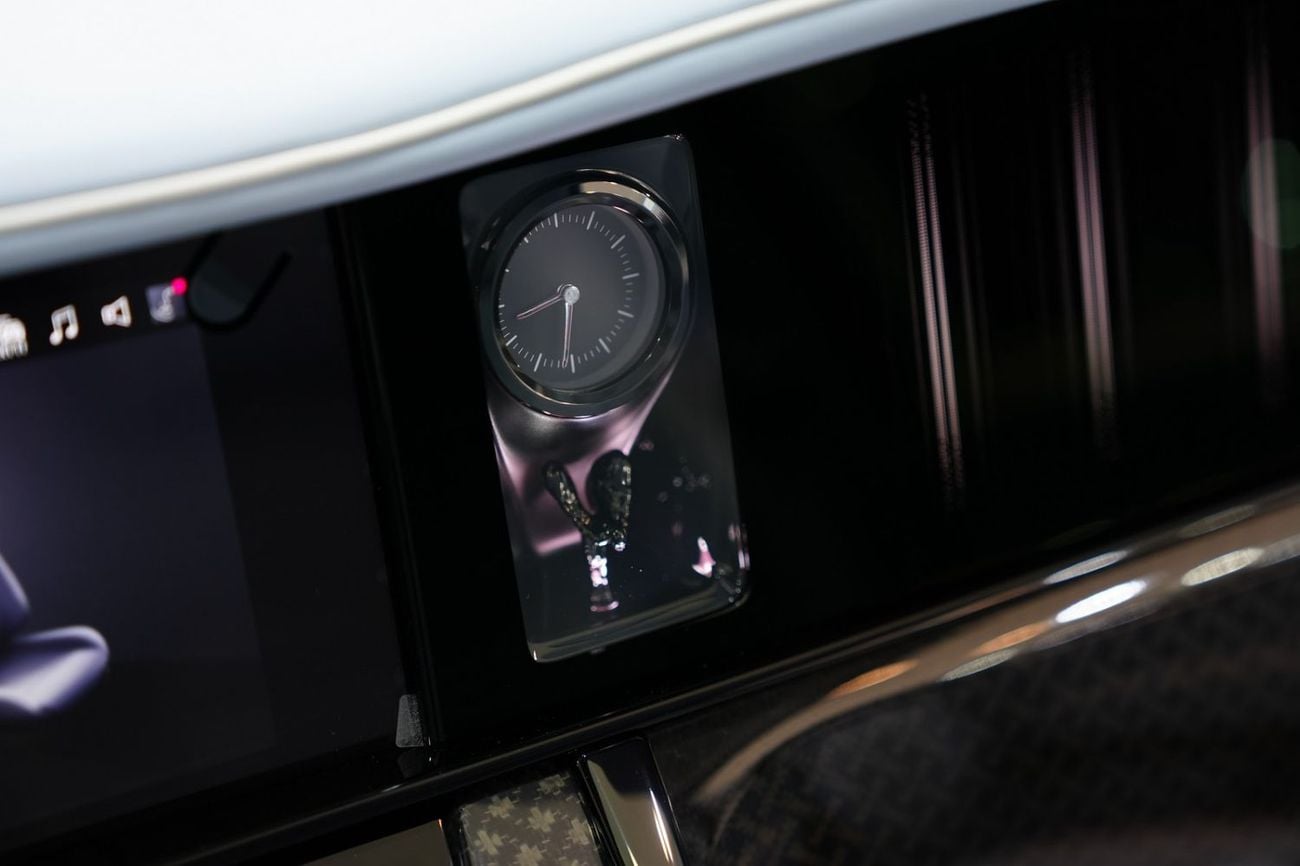 Rolls Royce Cullinan 2025 Rolls-Royce Cullinan Black Badge, ORIGINAL MANSORY, Full Forged-Carbon Widebody Kit, GCC Specs!