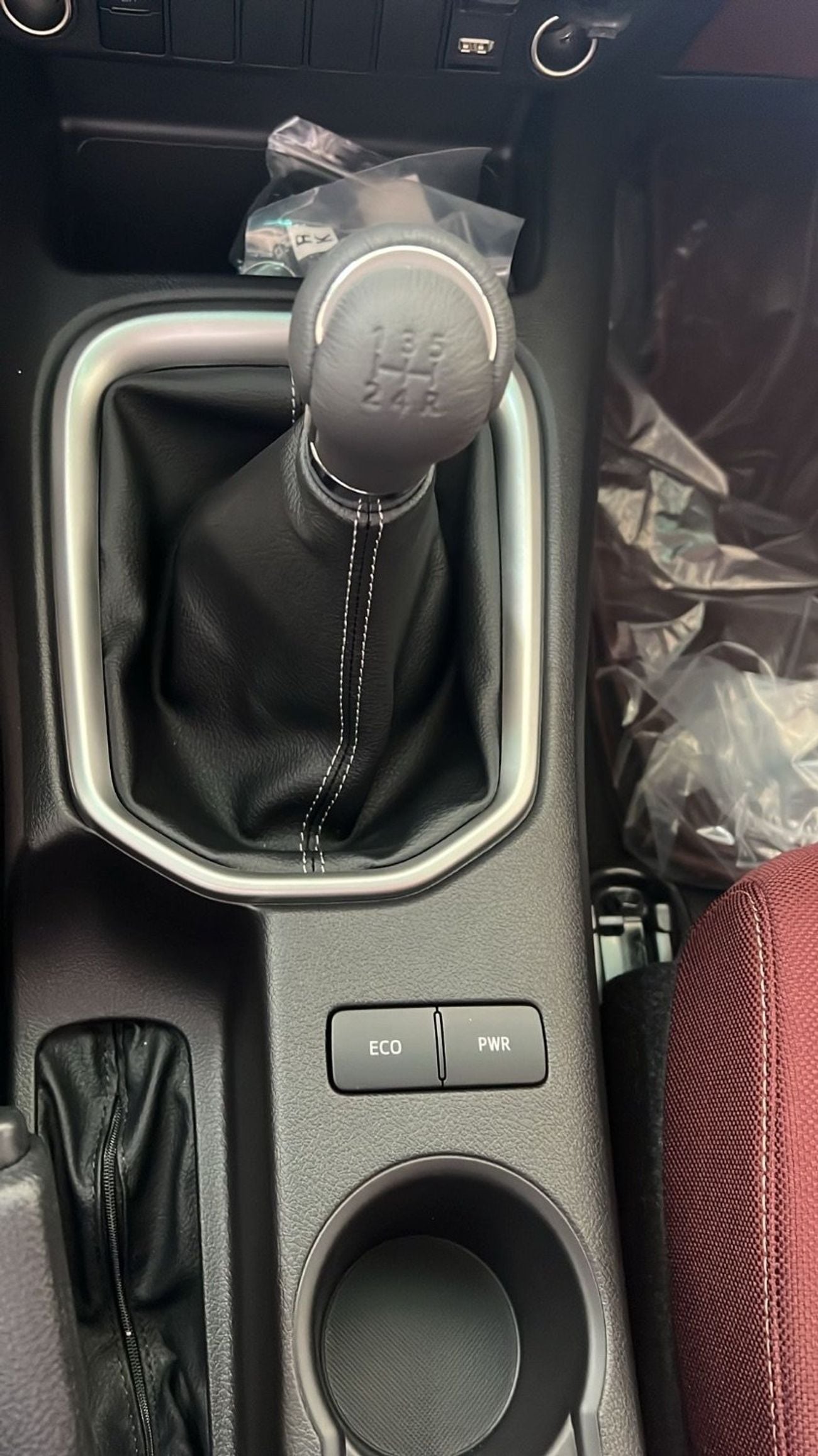 Toyota Hilux SR5 (NON GCC)