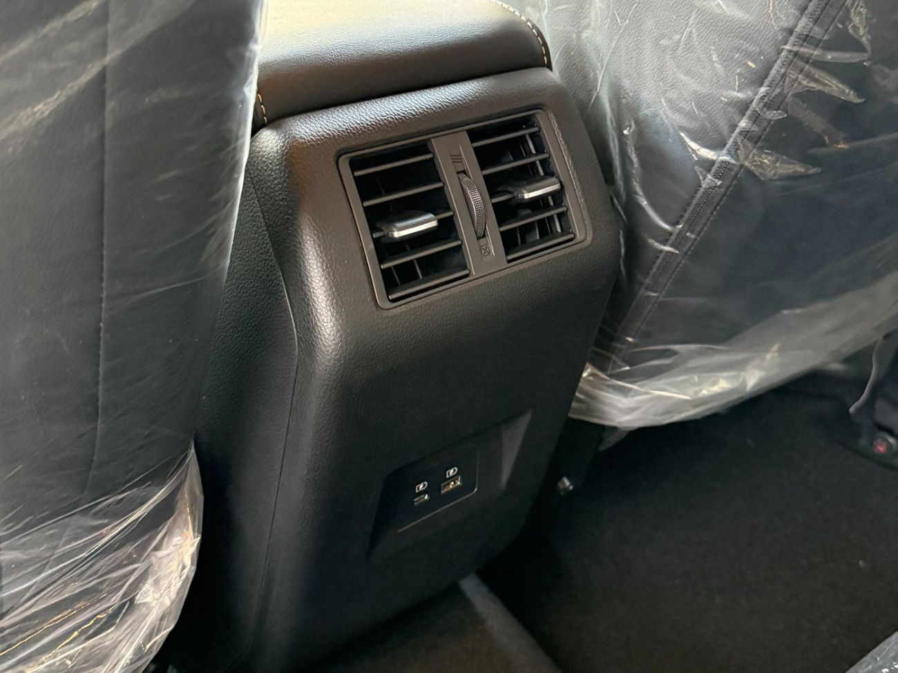 ميتسوبيشي Xforce MITSUBISHI XFORCE 1.5  PREMIUM **EXPORT ONLY**التصدير فقط خارج الخليج***