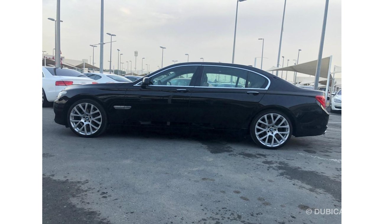 BMW 730Li Bmw 730 model 2012 GCC car prefect condition full option low mileage