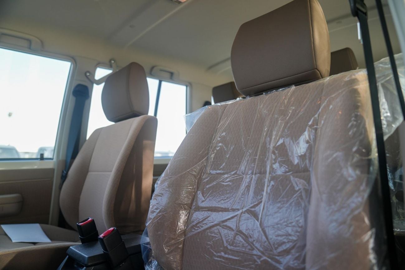 Toyota Land Cruiser 70 DX 2.8L TOYOTA LC76 2.8L T/DSL-E M/T