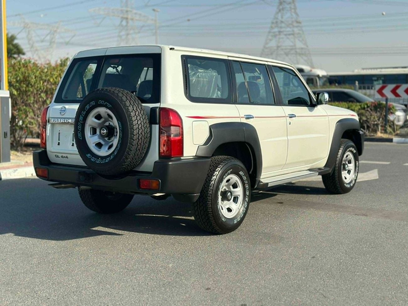 Nissan Patrol GL 4.8L A/T (7 Seater) Nissan GL 2024 GCC Specs Brand New