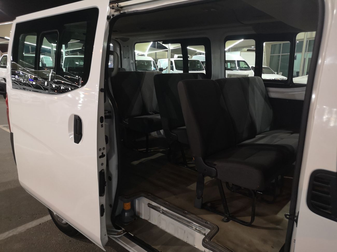 نيسان أورفان NISSAN URVAN BUS 15 PASSANGER 2016 NO1