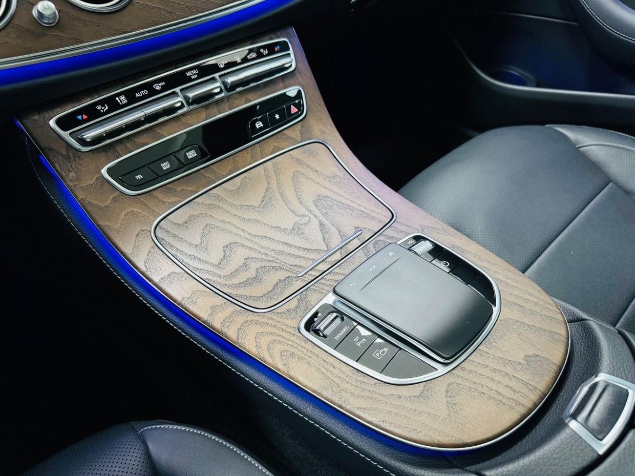 مرسيدس بنز E300 بريميوم
