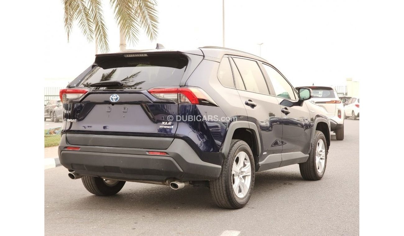 تويوتا راف ٤ XLE