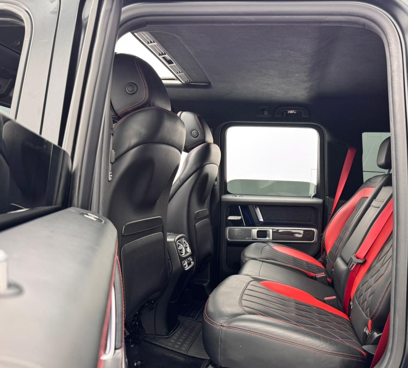Mercedes Benz G63 AMG STD 2019 Mercedes-Benz G63 AMG, 1 Year Warranty, Service History, Excellent Condition