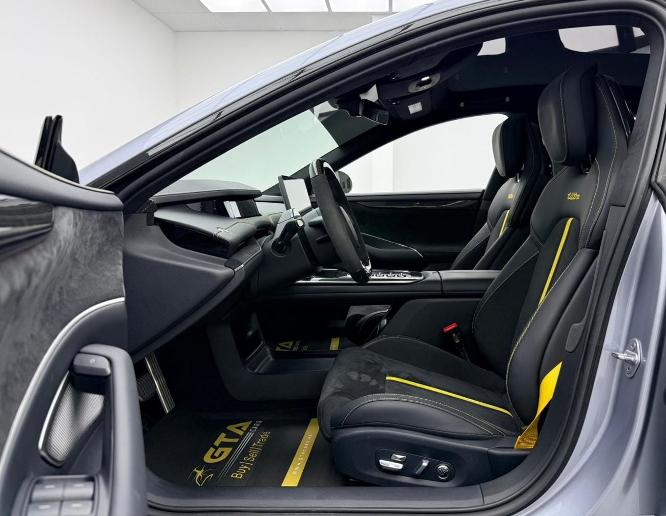 Xiaomi SU7 Max AWD 2025 Xiaomi SU7 Ultra, Warranty, Excellent Condition ,Full Carbon Spec