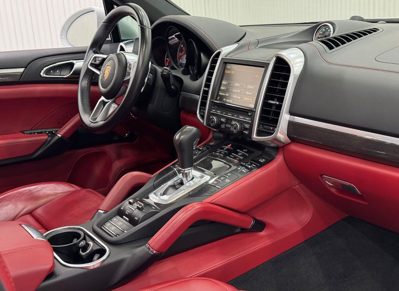 Porsche Cayenne 2015 Porsche Cayenne S, Full Service History, Excellent Condition, GCC