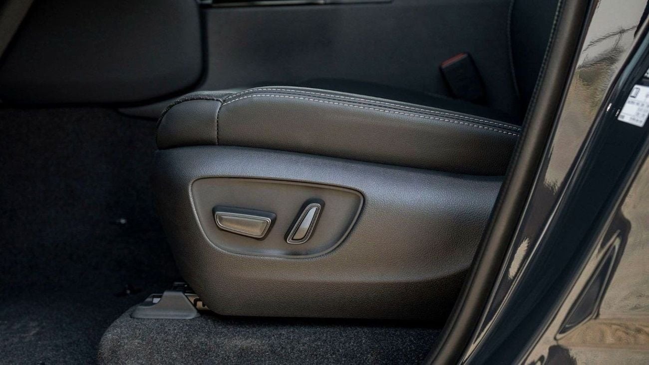 تويوتا برادو 250 TXL 2.7P AT LIMITED – GREY