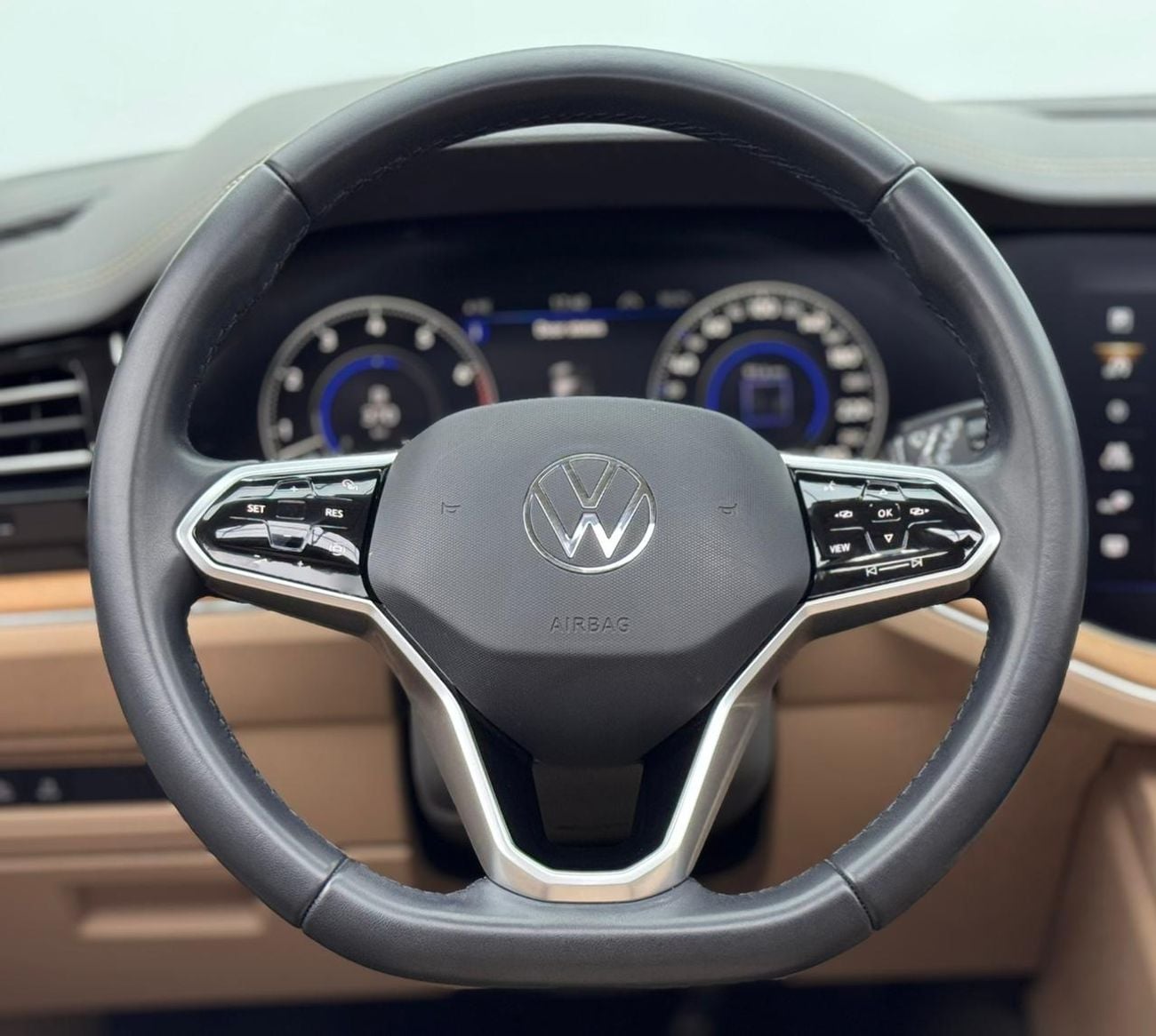 Volkswagen Touareg 2023 Volkswagen Touareg highline Plus, 2029 VW Warranty + Service Pack, Full VW Service History, GCC