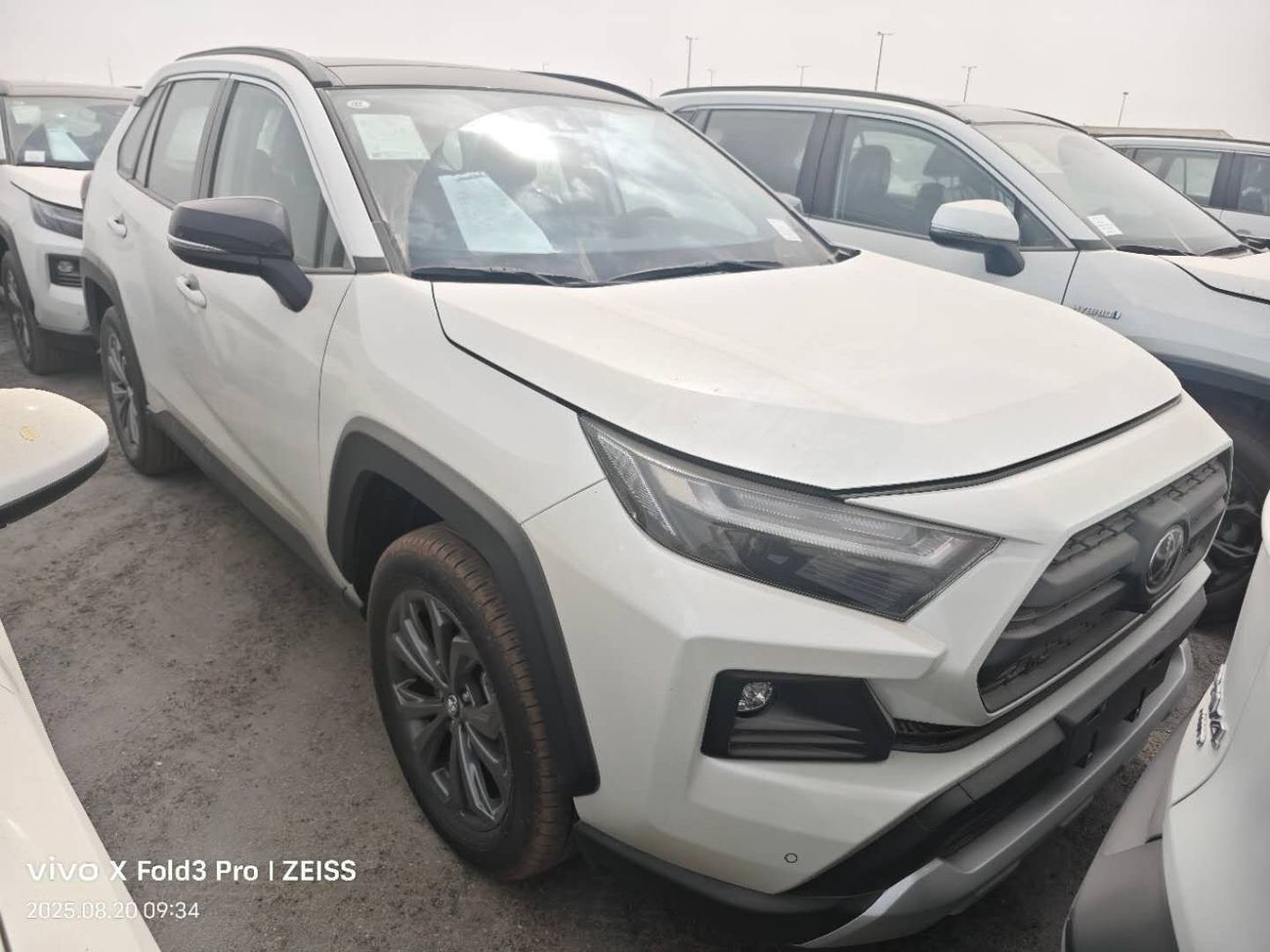 تويوتا راف ٤ 