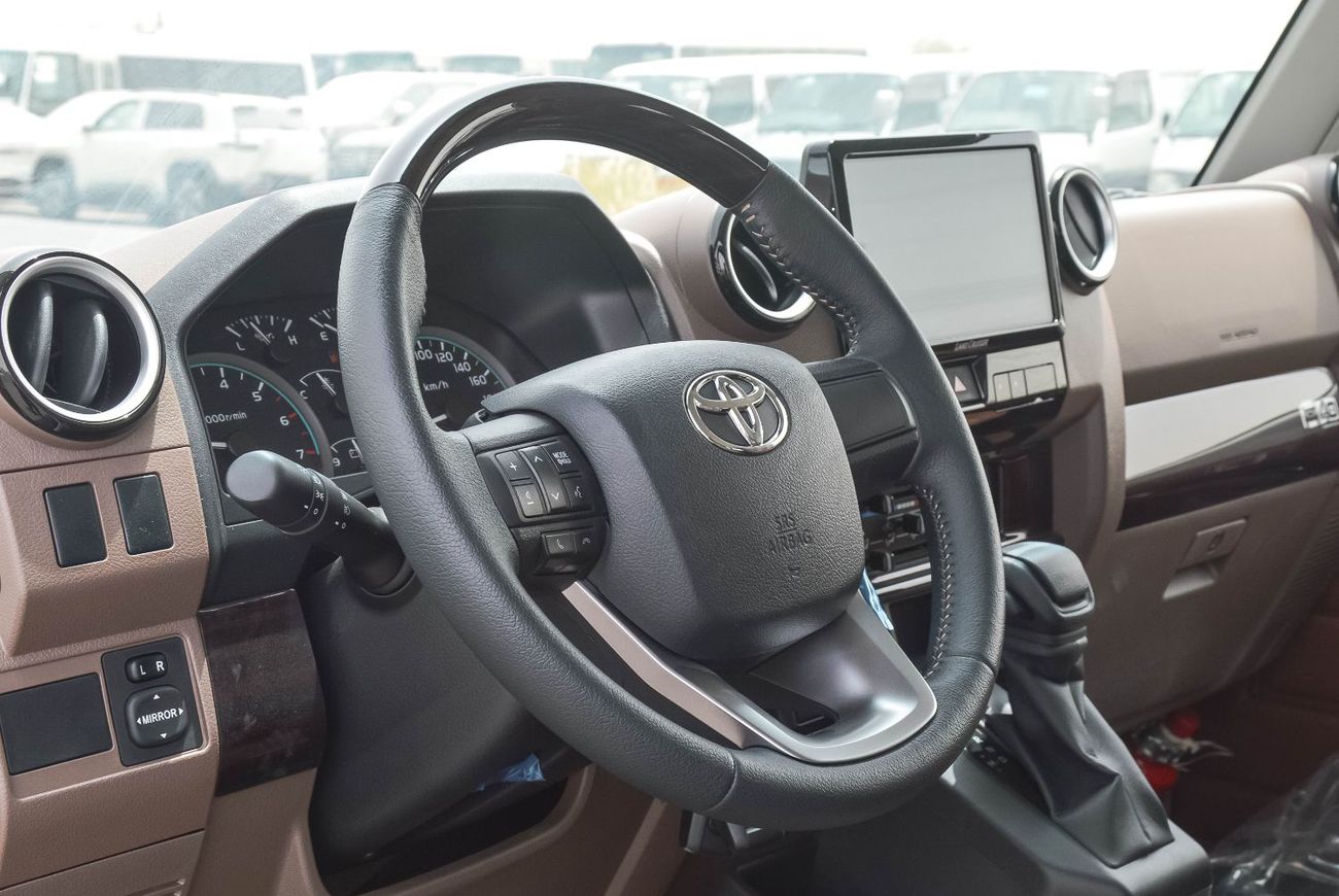 تويوتا لاند كروزر 70 TOYOTA LAND CRUISER 71 4.0L 4WD 3DOOR SUV 2025