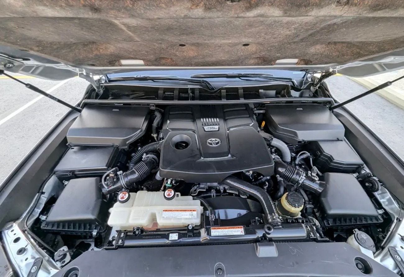 Toyota Land Cruiser VXR
