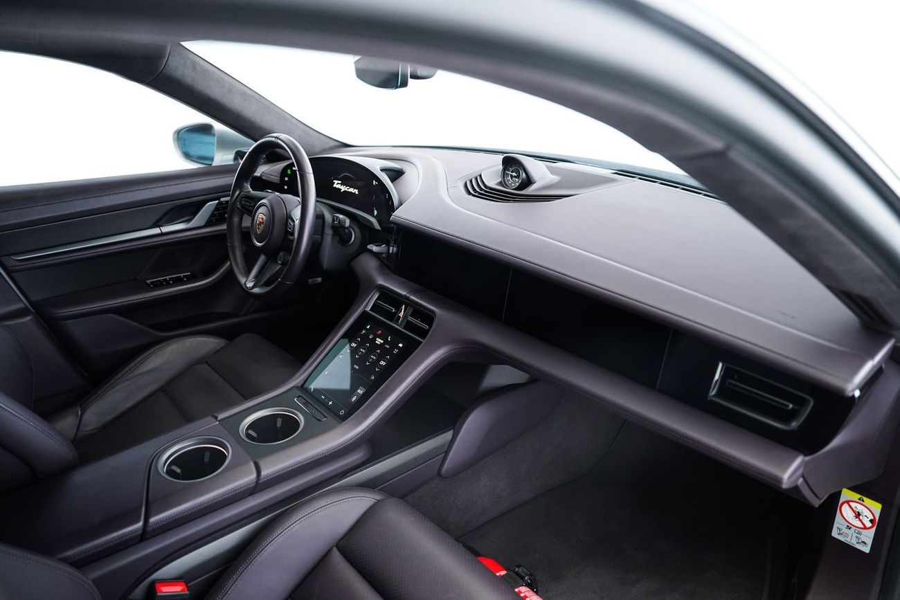 Porsche Taycan Turbo S (761 HP)