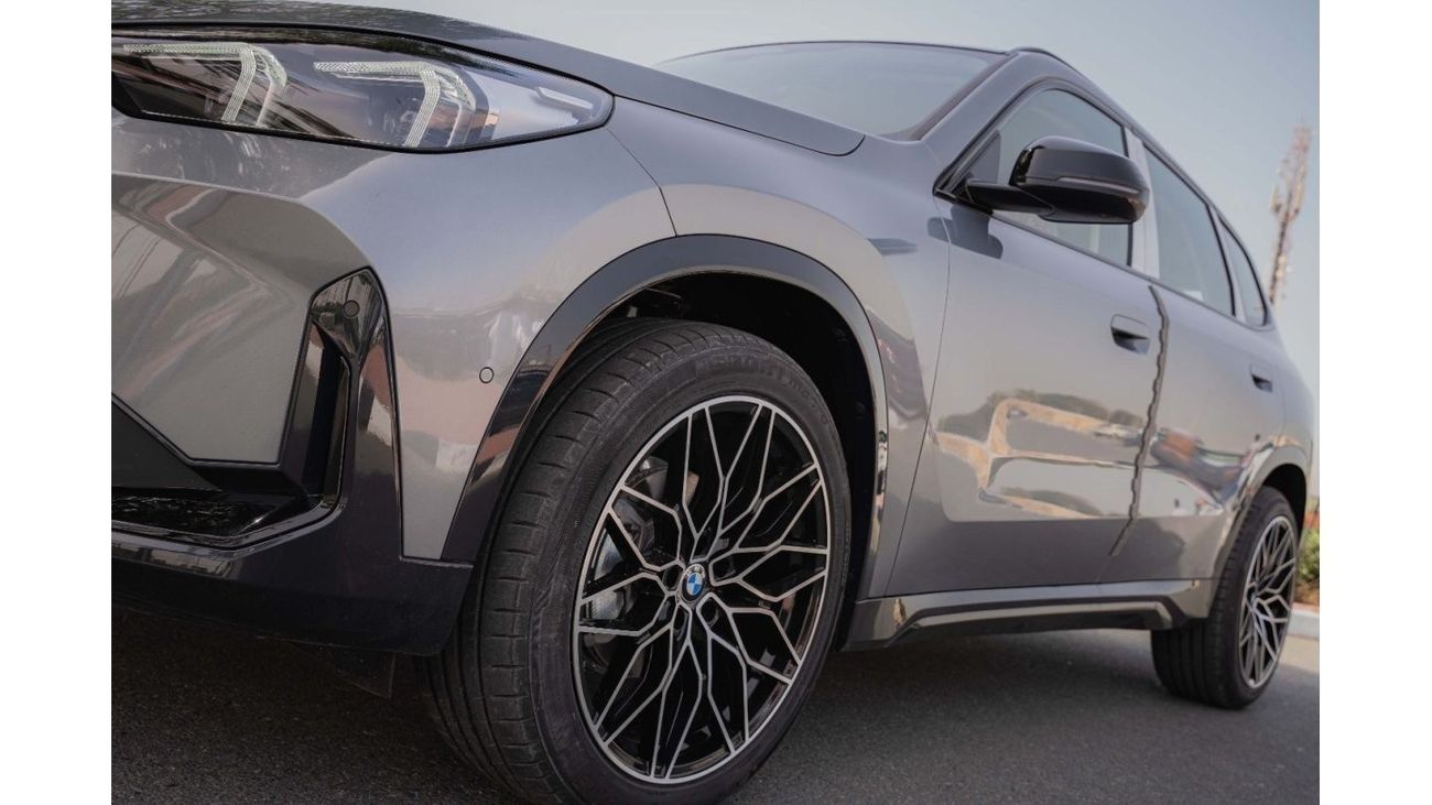 BMW X1 2024 BMW X1 S-Drive 20 i Gray Night Edition 0Km