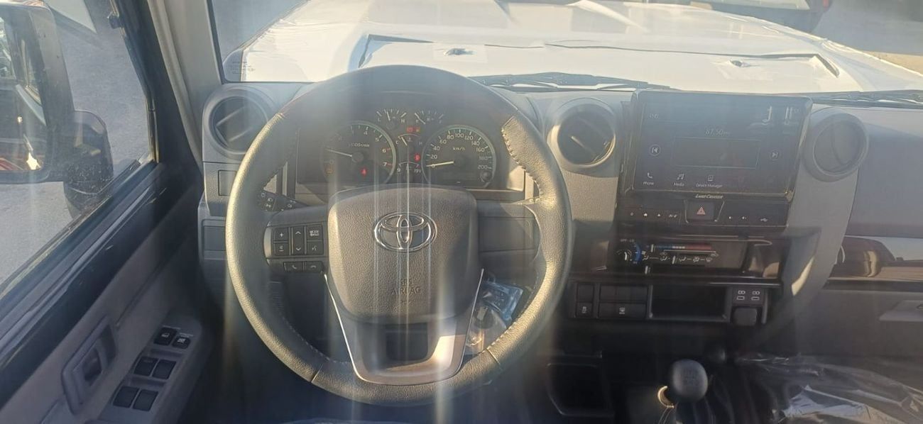 Toyota Land Cruiser 70 LC76 HT VXR TOYOTA LAND CRUISER 76 4.0L 5DOORS COLOR BLACK MODEL 2025