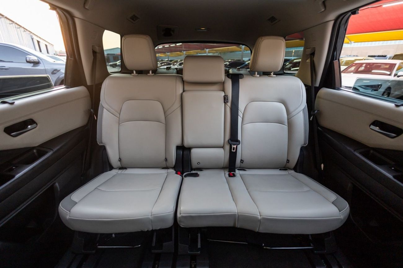 Nissan Pathfinder Nissan Pathfinder SV 2024 GCC | Agency Warranty | Service Contract