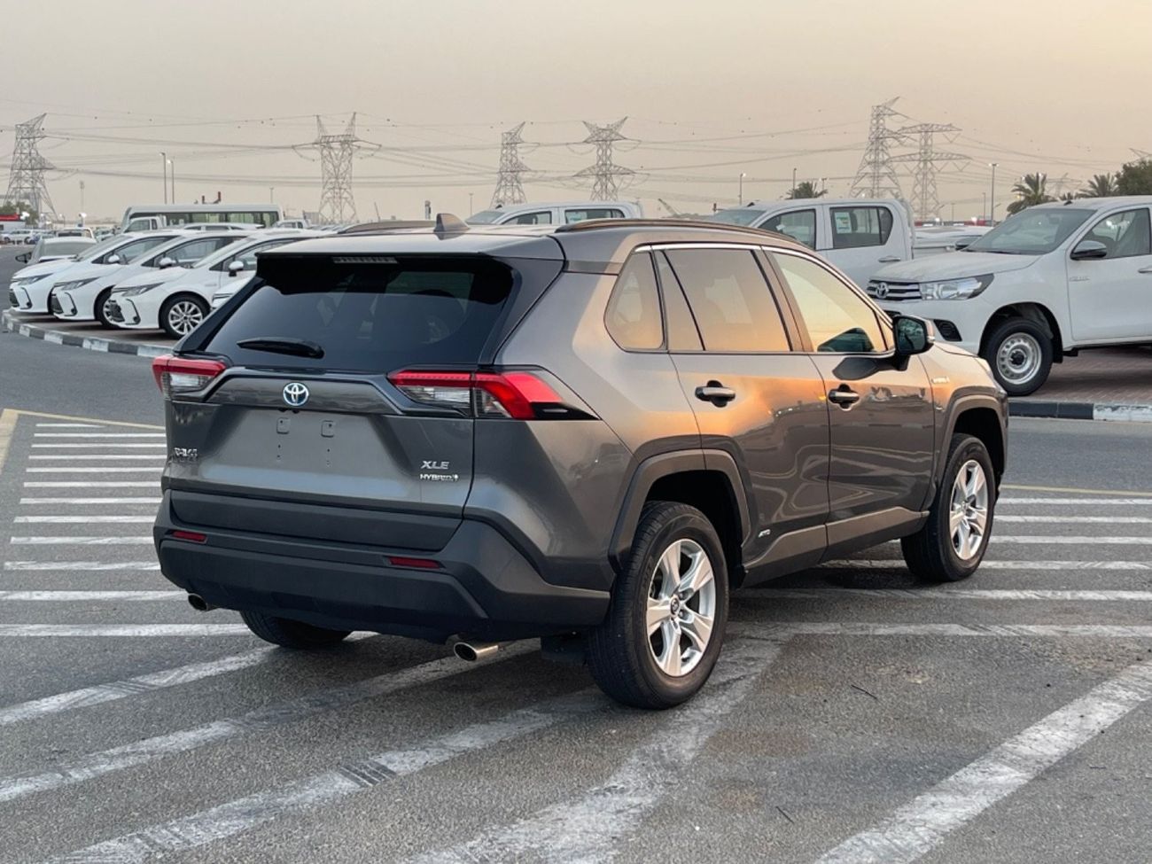 Toyota RAV4 VXR HEV 2020 TOYOTA RAV4 XLE HYBRID 4x4 FULL OPTIONS IMPORTED FROM USA